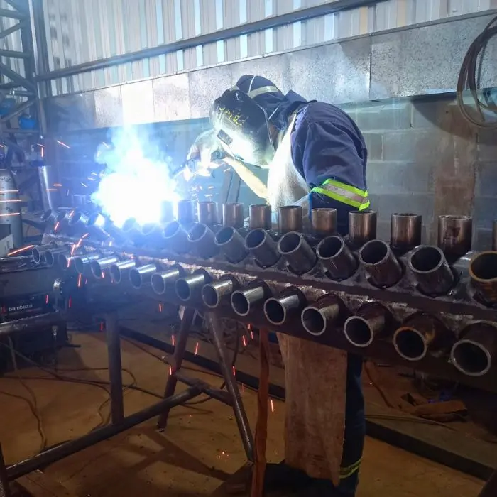 WI SERVIÇOS - FABRICAÇÃO E PROCESSO DE SOLDAGEM DOS COLETORES DA CALDEIRA