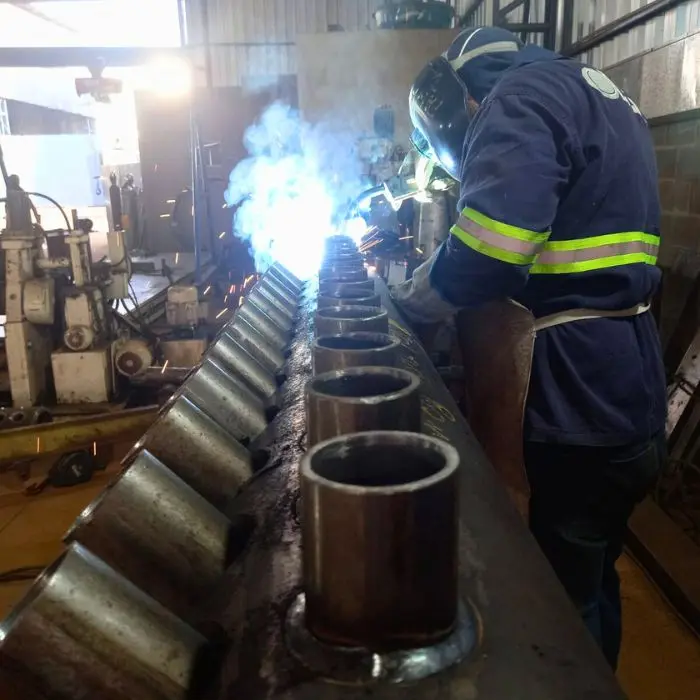 WI SERVIÇOS - FABRICAÇÃO E PROCESSO DE SOLDAGEM DOS COLETORES DA CALDEIRA