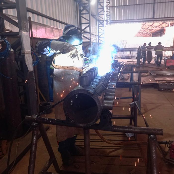 WI SERVIÇOS - FABRICAÇÃO E PROCESSO DE SOLDAGEM DOS COLETORES DA CALDEIRA